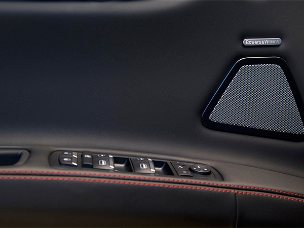 وصول مازيراتي كواتروبورتيه GTS بنسخة نريسيمو الى دولة الإمارات